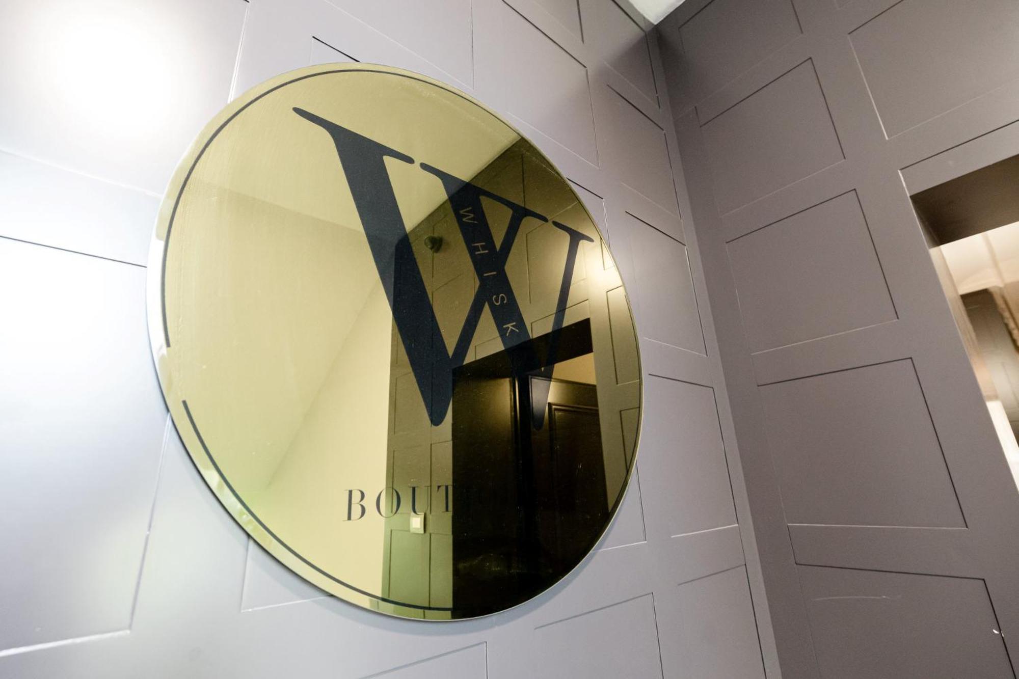 Boutique Hotel Whisky Tirana Buitenkant foto