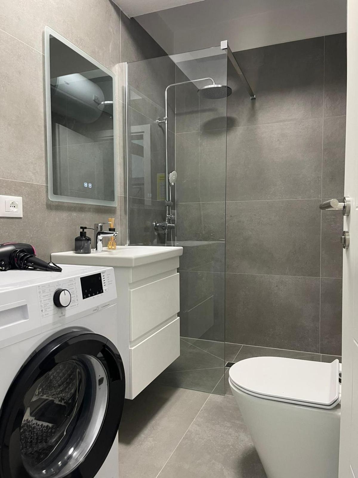 Boutique Hotel Whisky Tirana Buitenkant foto
